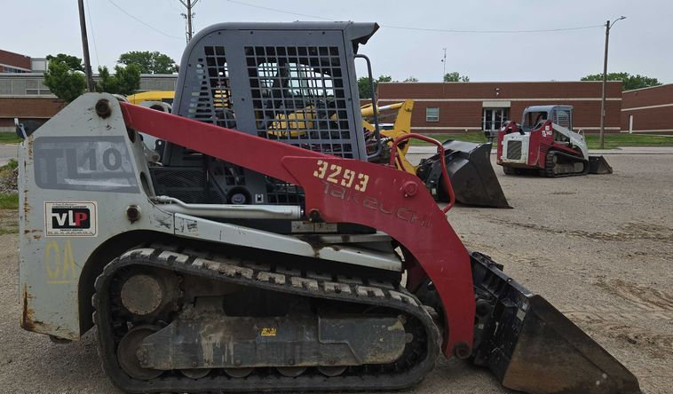 2016 TAKEUCHI TL10 TRACKED SKID STEER LOADER -  - Image 5