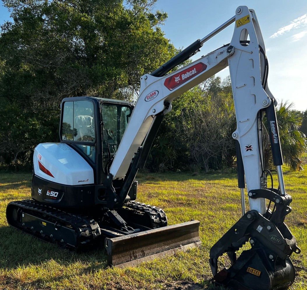 2022 BOBCAT E50 MINI EXCAVATOR  - Image 2