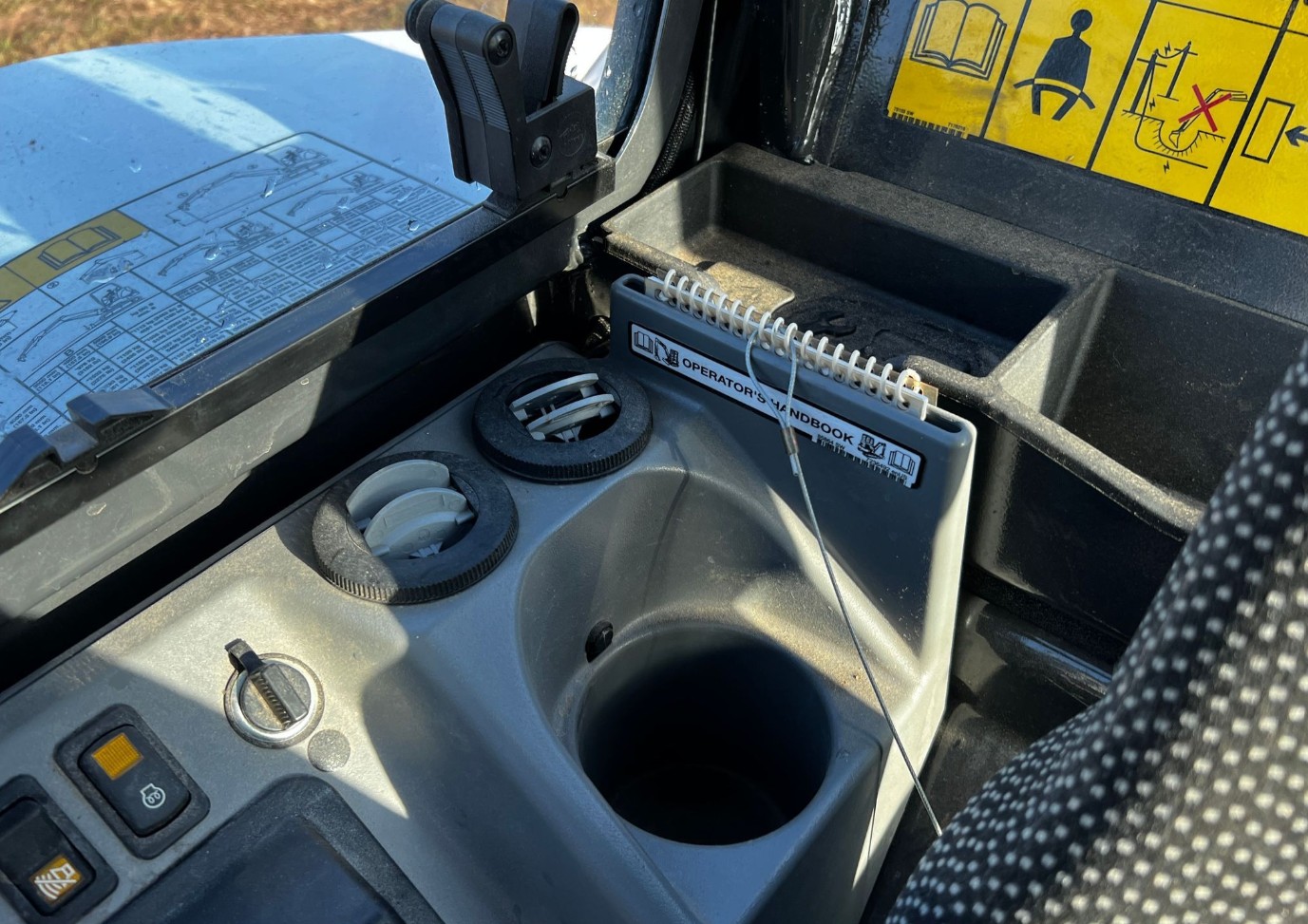 2022 BOBCAT E50 MINI EXCAVATOR  - Image 17