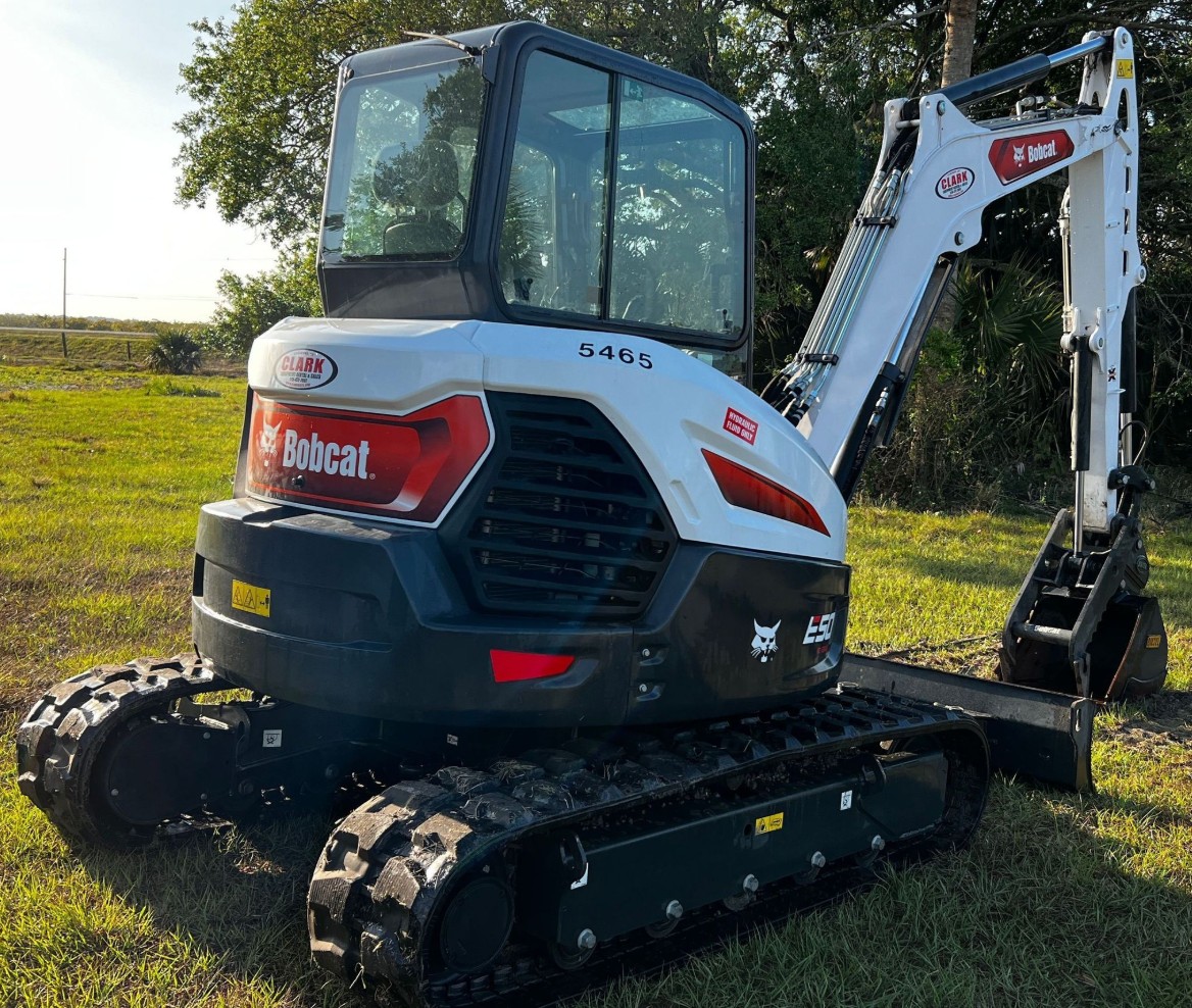 2022 BOBCAT E50 MINI EXCAVATOR  - Image 4