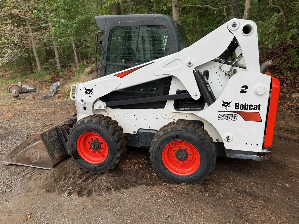 2018 BOBCAT S650 SKID STEER  - Image 3