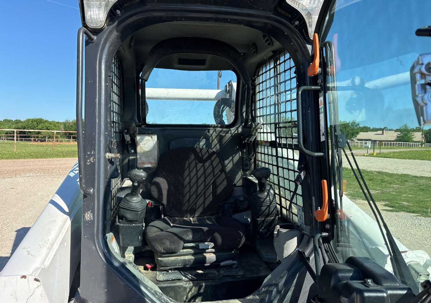 2022 BOBCAT T870 TRACKED SKID STEER LOADER  - Image 11