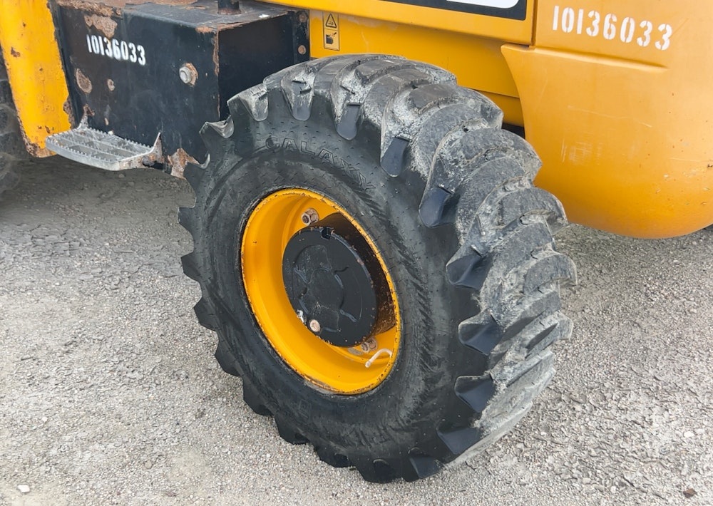 2019 JCB 930 6,000 LBS ROUGH TERRAIN FORKLIFT ENCLOSED CAB LIFT TRUCK  - Image 5