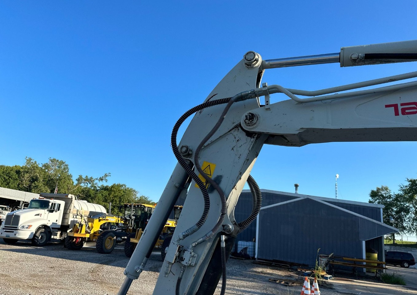 2016 TAKEUCHI TB260 MINI EXCAVATOR -  - Image 12