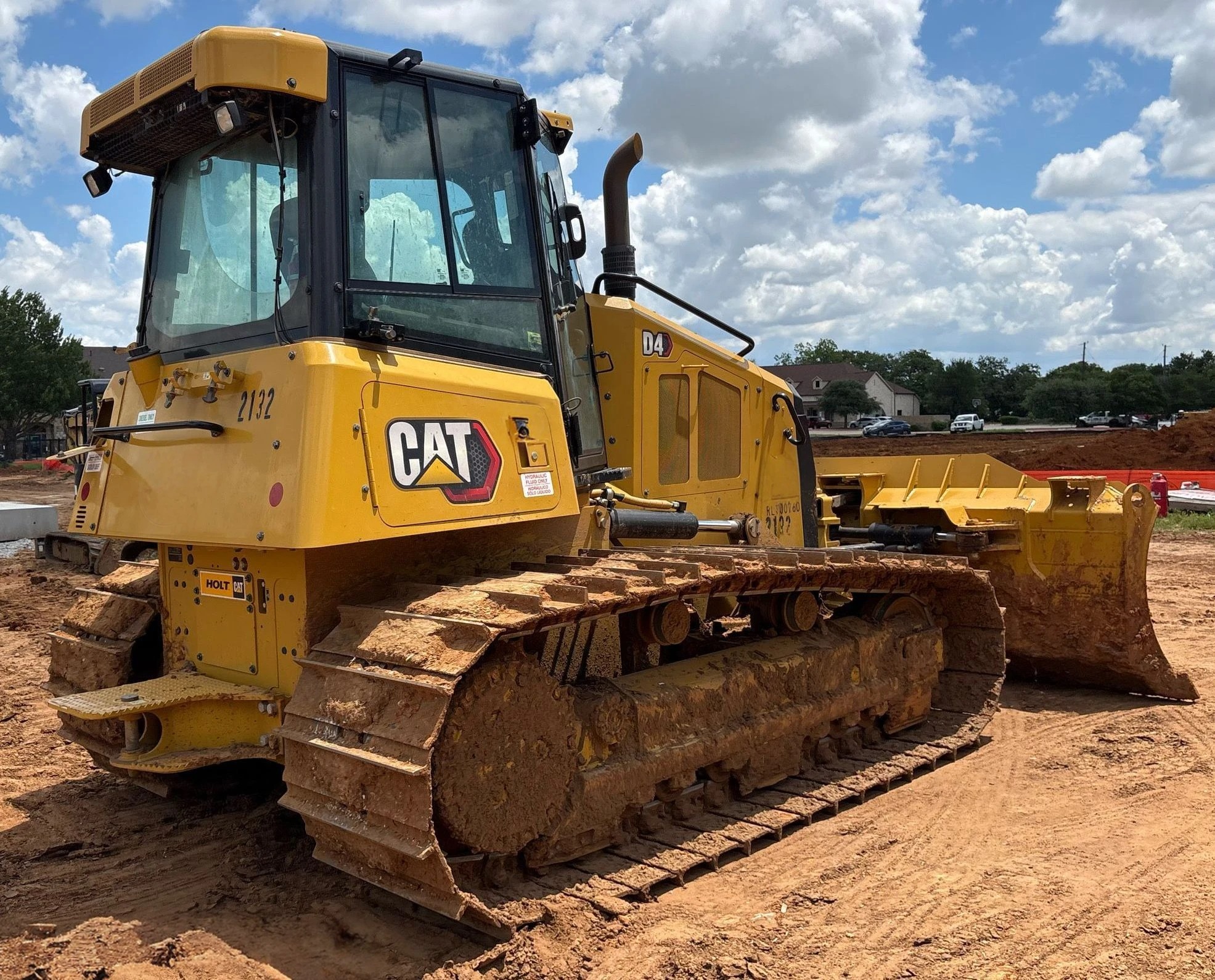 2023 CATERPILLAR D4 LGP DOZER  - Image 4