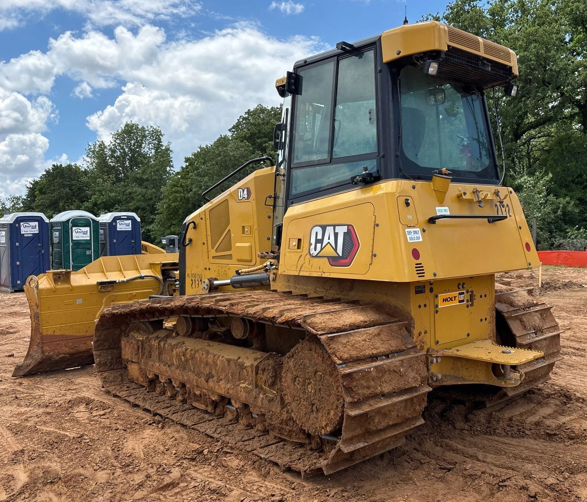 2023 CATERPILLAR D4 LGP DOZER  - Image 8