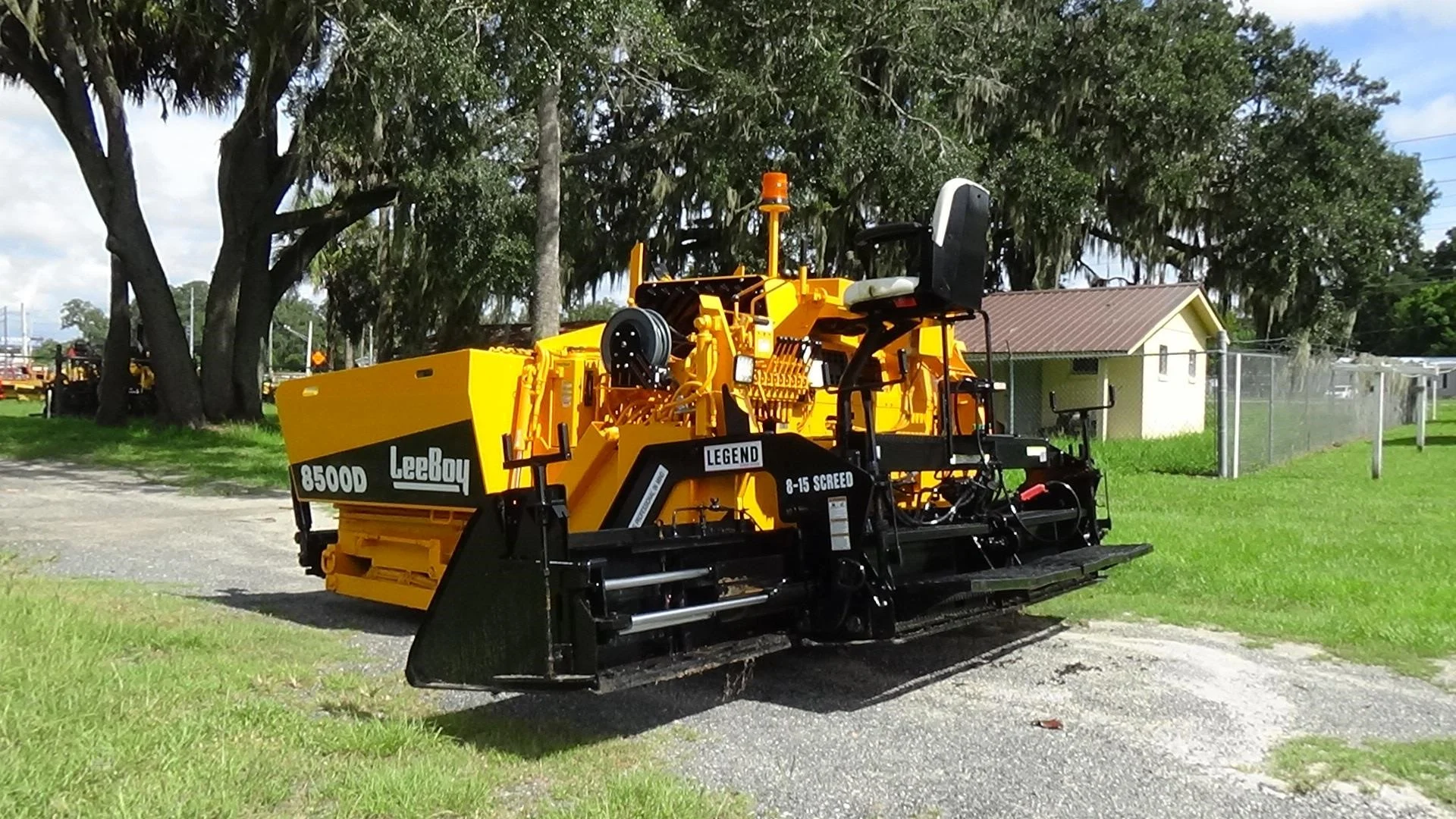 2018 LEEBOY 8500D TRACK PAVER  - Image 5