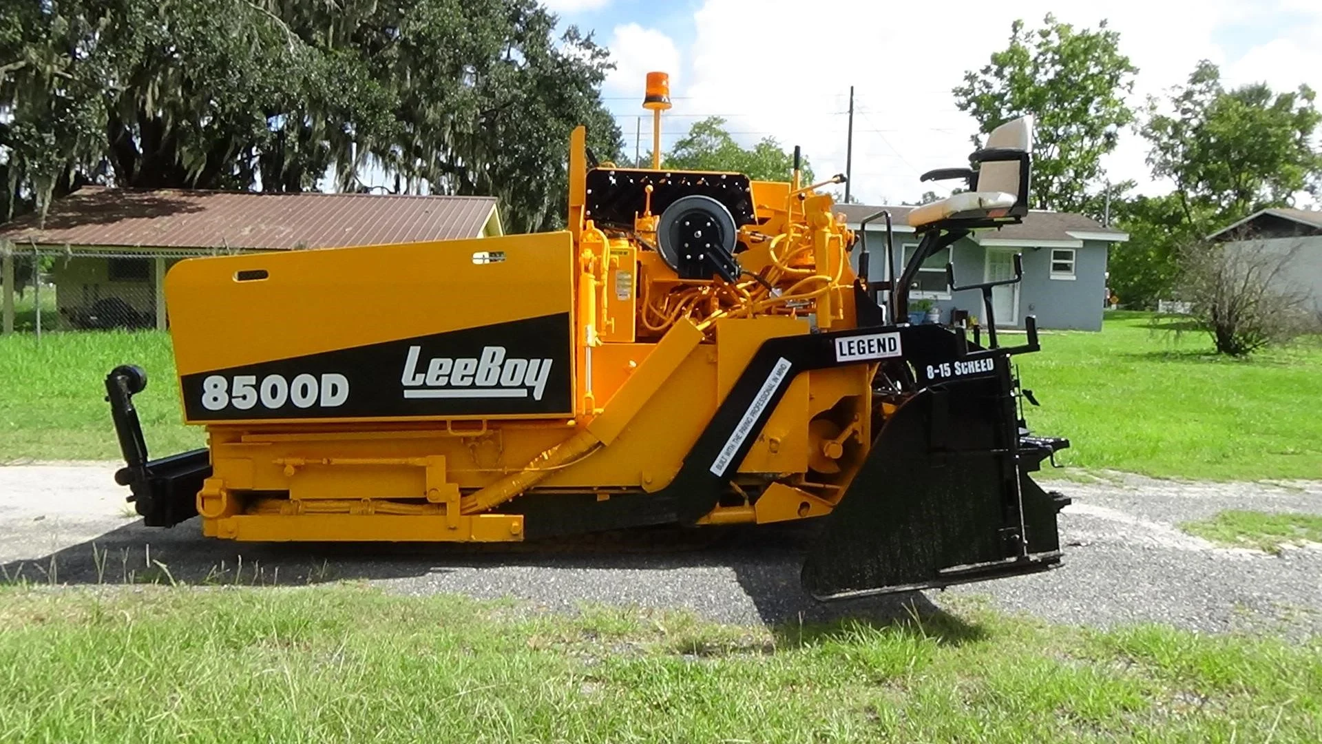 2018 LEEBOY 8500D TRACK PAVER  - Image 6