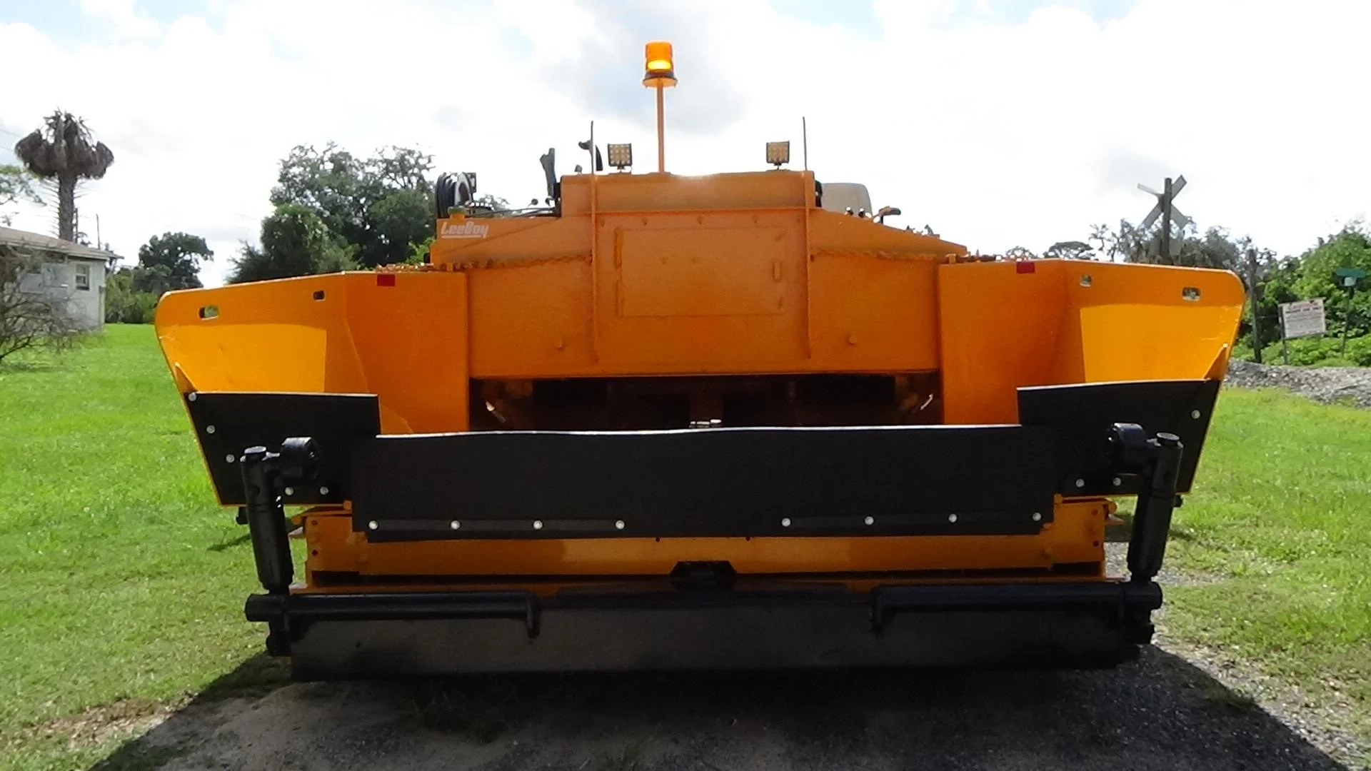 2018 LEEBOY 8500D TRACK PAVER  - Image 8