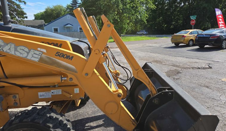 2010 CASE 580M BACKHOE  - Image 11