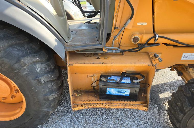 2010 CASE 580M BACKHOE  - Image 13