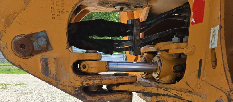 2010 CASE 580M BACKHOE  - Image 16