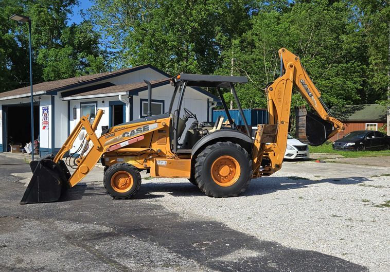 2010 CASE 580M BACKHOE  - Image 6