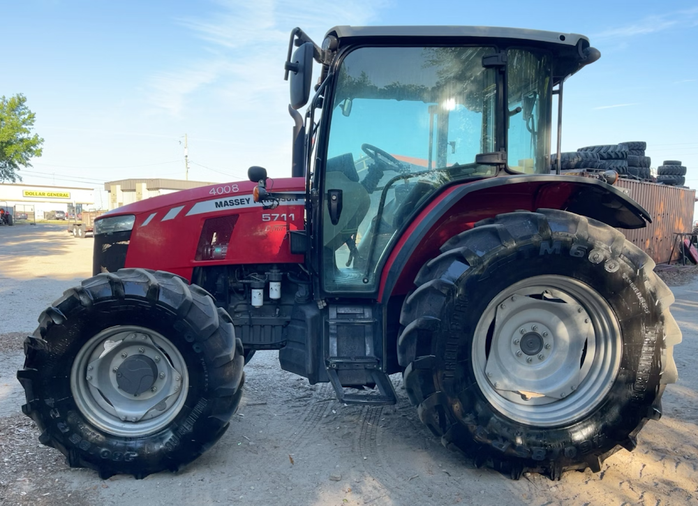 2021 MASSEY FERGUSON MF 5711 4WD DIESEL TRACTOR UTILITY AG FARM -  - Image 2