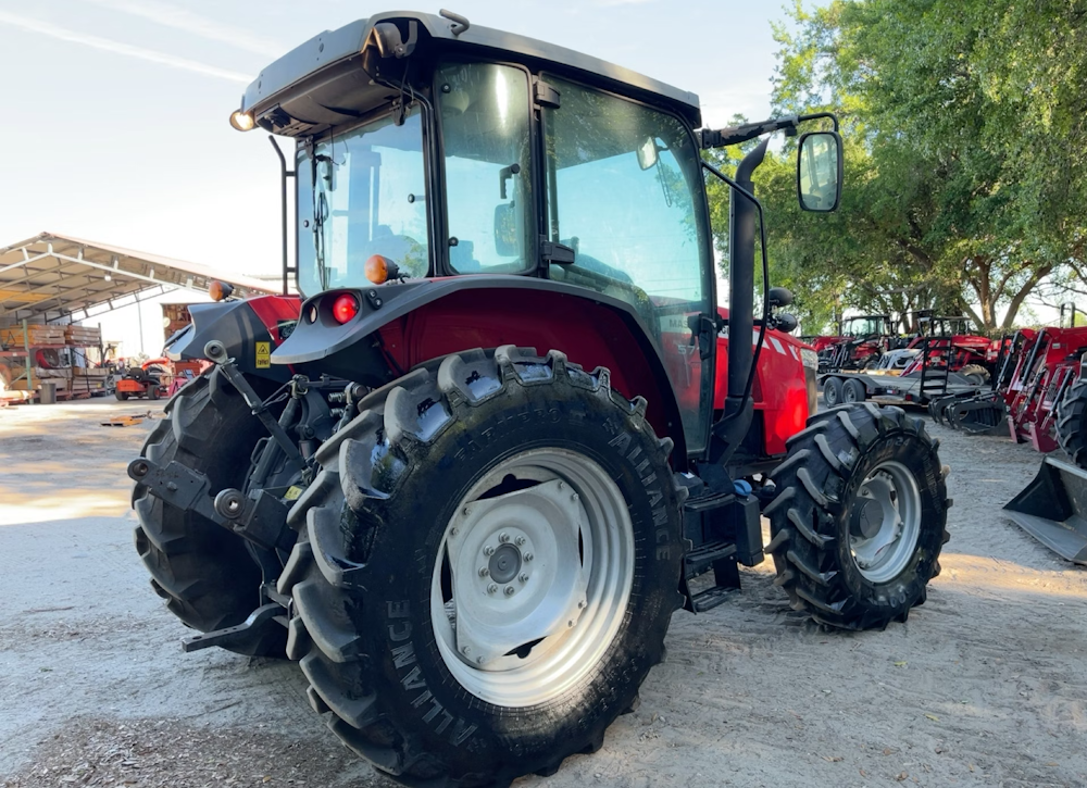 2021 MASSEY FERGUSON MF 5711 4WD DIESEL TRACTOR UTILITY AG FARM -  - Image 4