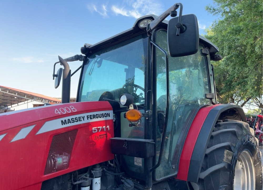 2021 MASSEY FERGUSON MF 5711 4WD DIESEL TRACTOR UTILITY AG FARM -  - Image 9