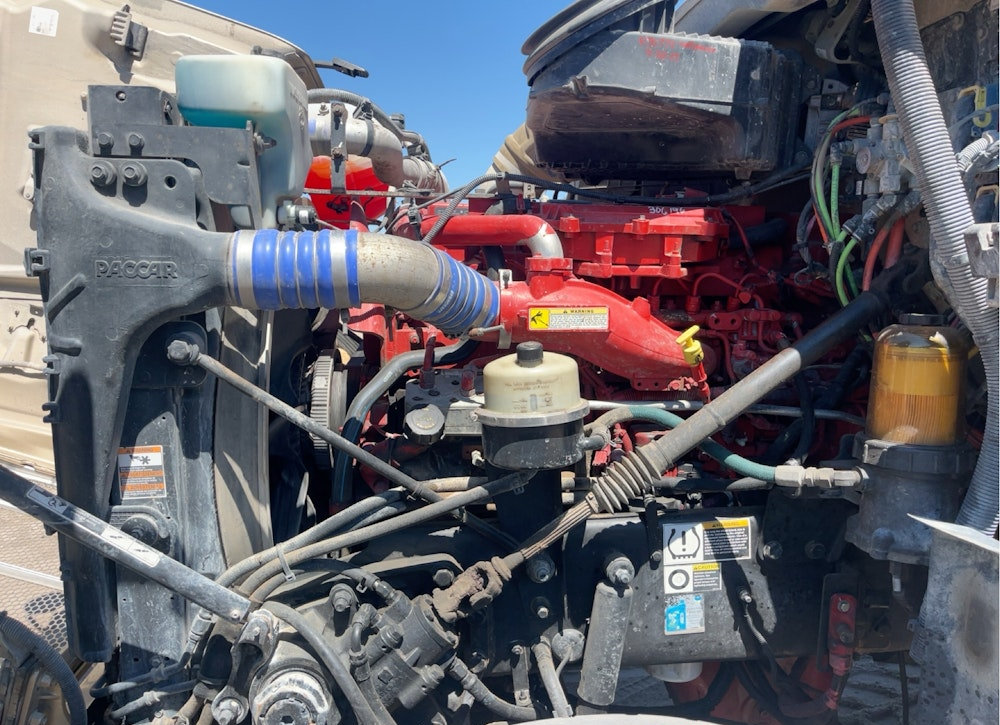 2017 PETERBILT 567 16' TRIA DUMP TRUCK CUMMINS ISX12 AUTO PTO TARP  - Image 12