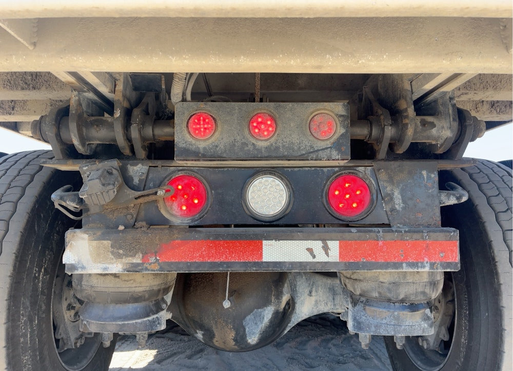 2017 PETERBILT 567 16' TRIA DUMP TRUCK CUMMINS ISX12 AUTO PTO TARP  - Image 13