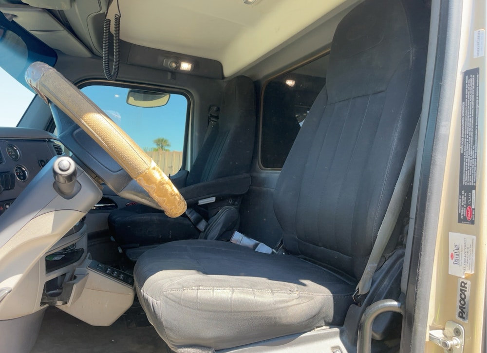 2017 PETERBILT 567 16' TRIA DUMP TRUCK CUMMINS ISX12 AUTO PTO TARP  - Image 14