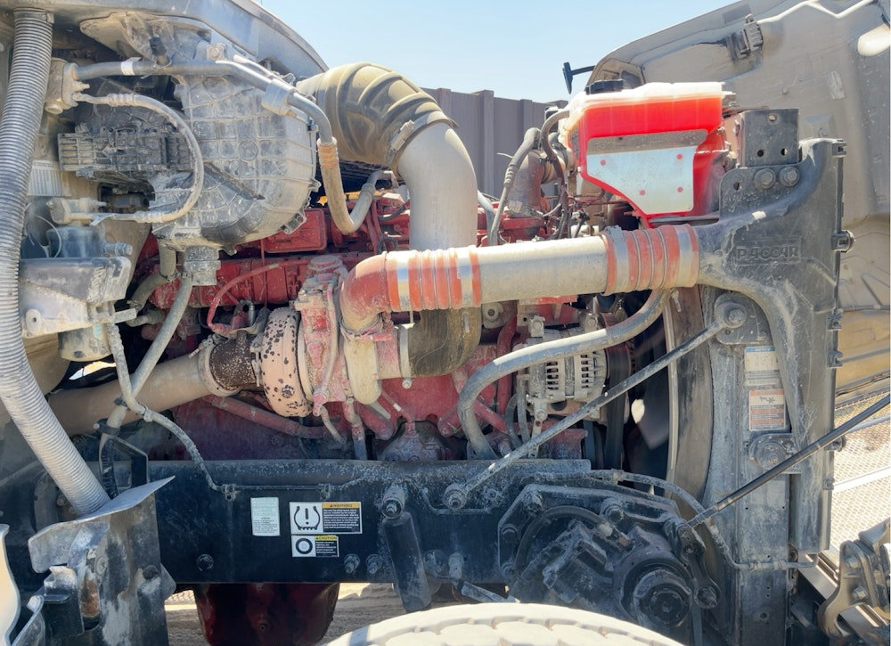 2017 PETERBILT 567 16' TRIA DUMP TRUCK CUMMINS ISX12 AUTO PTO TARP  - Image 6