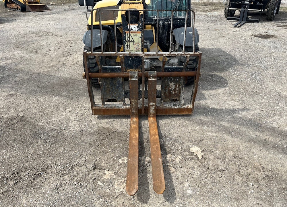 2014 CATERPILLAR TH255C 5.5K TELESCOPIC REACH FORKLIFT CAB TELEHANDLER - Inventory #40329 - Image 9