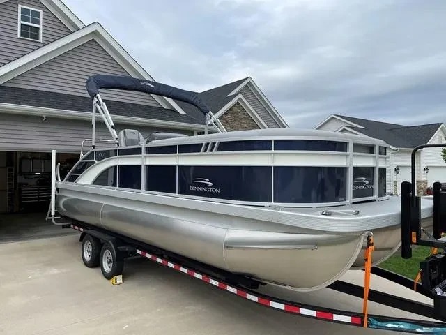 2022 BENNINGTON MARIN 23SXSB TRITOON -  - Image 2